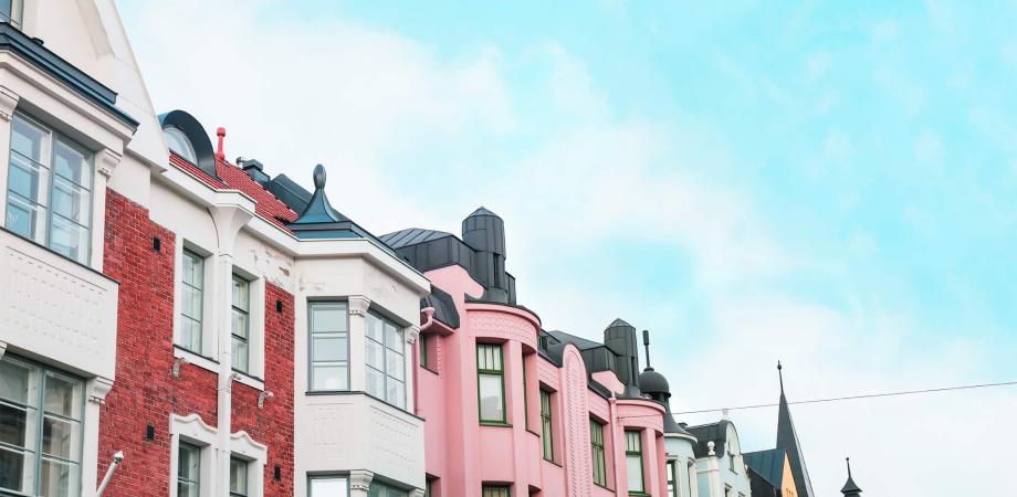 Vanhoja kerrostaloja Helsingissä