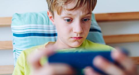 lounea_artikkeli_lapset_somessa_kuvituskuva