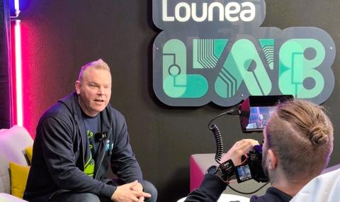 Riku Päärni Lounea LABin kuvauksissa